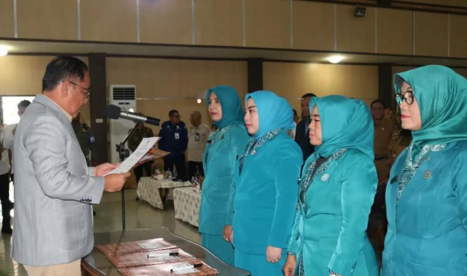 Cik Ujang, Bupati Lahat Kukuhkan Bunda Literasi Lahat