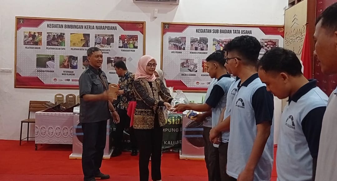 Penutup Tahun 2023, Persaja Lamsel Gelar Baksos ke Lapas Kalianda