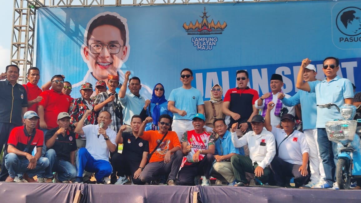 Gelar Jalan Sehat Dengan Dimeriahkan Oleh Sejumlah Ormas dan Ribuan Masyarakat, Bacabup Lamsel Radityo Egi Pratama: Ini Menambah Kepercayaan Diri