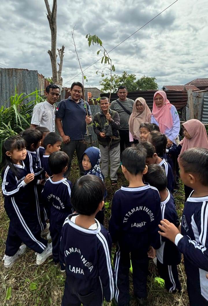 LSM Lestari Tanamkan Cinta Lingkungan Sejak Dini