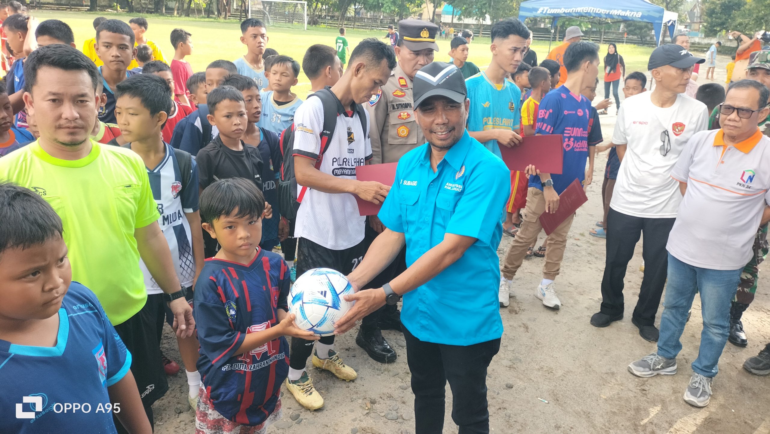 Buka Turnamen Sepak Bola Antar Club Ketua ASKAB PSSI Kabupaten Lahat Ajak Seluruh Peserta Junjung Sportifitas