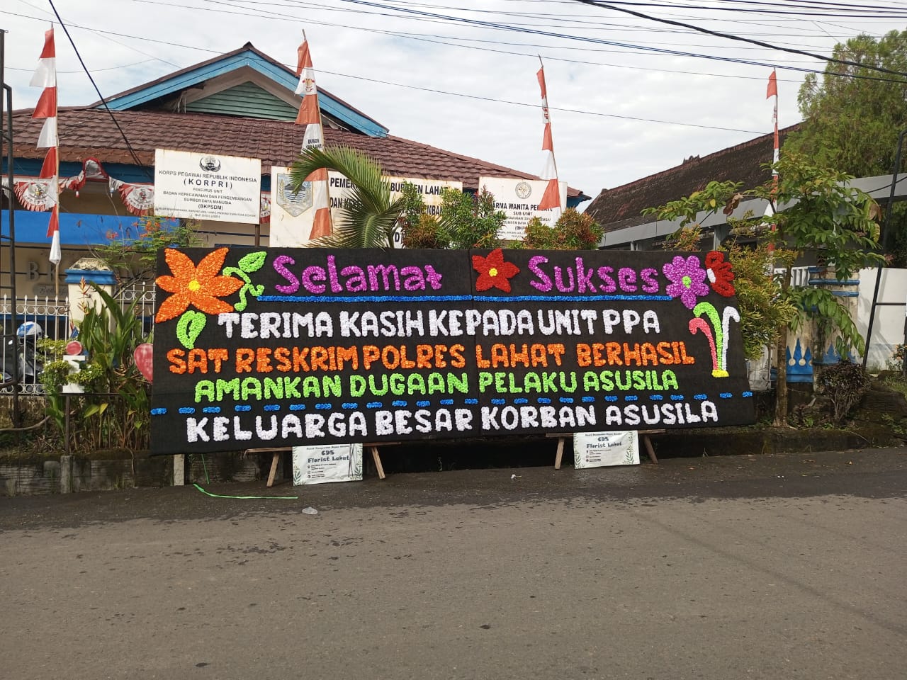 Unit PPA Berhasil Ungkap Kasus Asusila, Keluarga Korban Kirim Papan Bunga