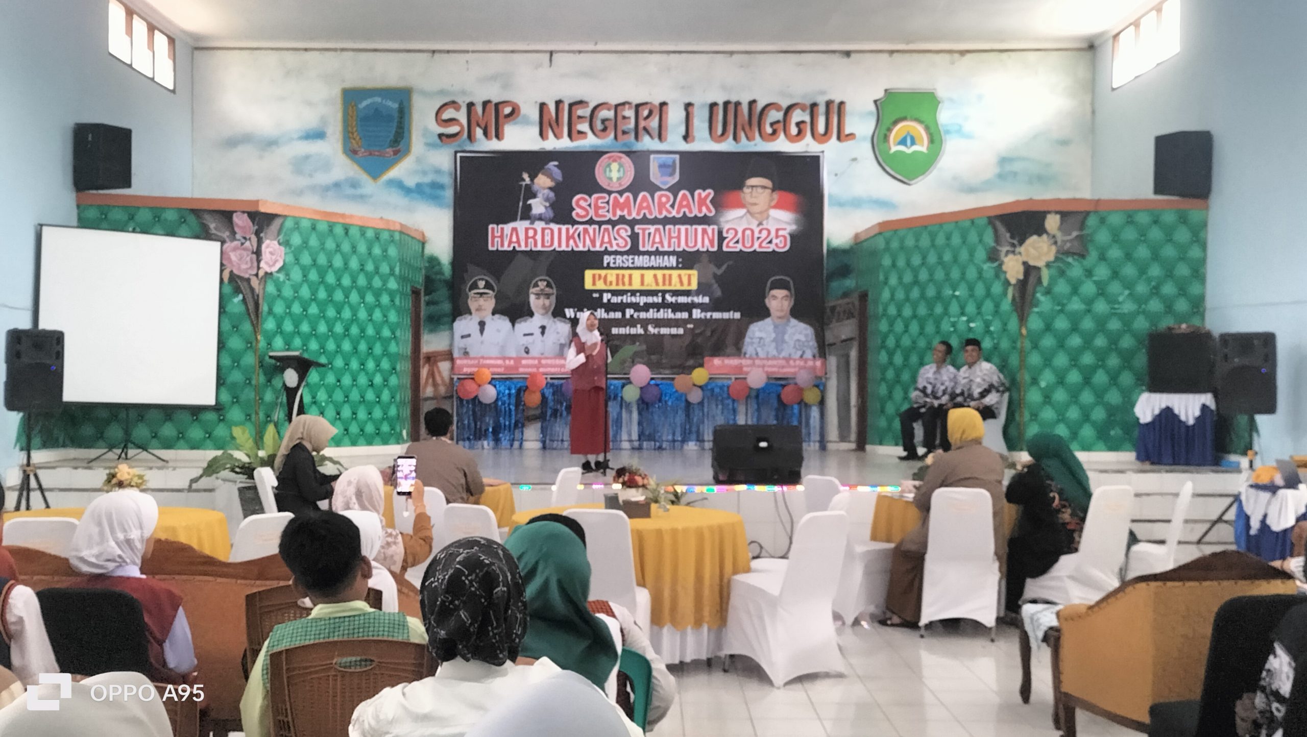 Semarak Hardiknas Tahun 2025 PGRI Lahat Gelar Lomba Puisi Antar Pelajar 